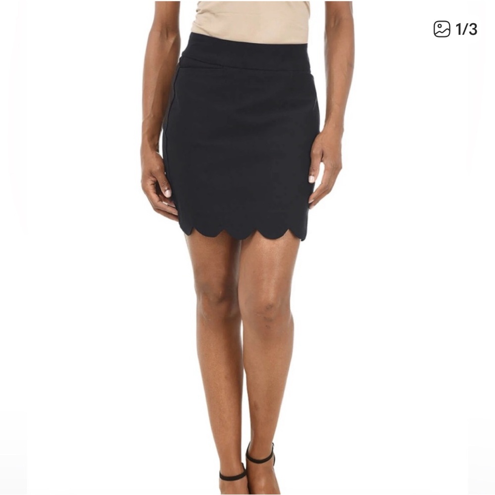 Lulu B Scalloped Skort